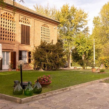 Apart-Agriturismo "La Colomba" Nizza Monferrato Exterior foto