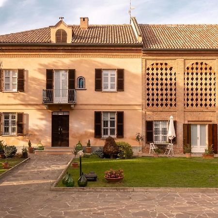 Apart-Agriturismo "La Colomba" Nizza Monferrato Exterior foto