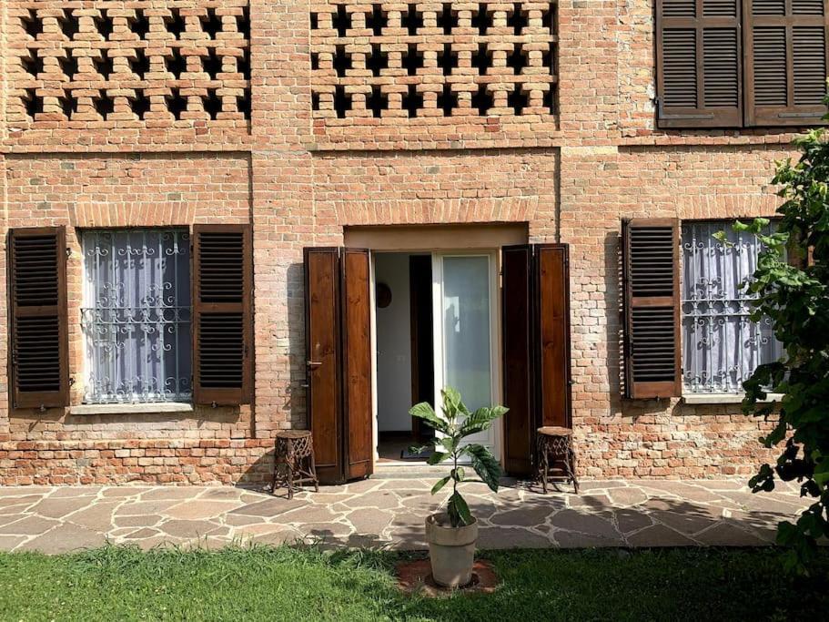 Apart-Agriturismo "La Colomba" Nizza Monferrato Exterior foto