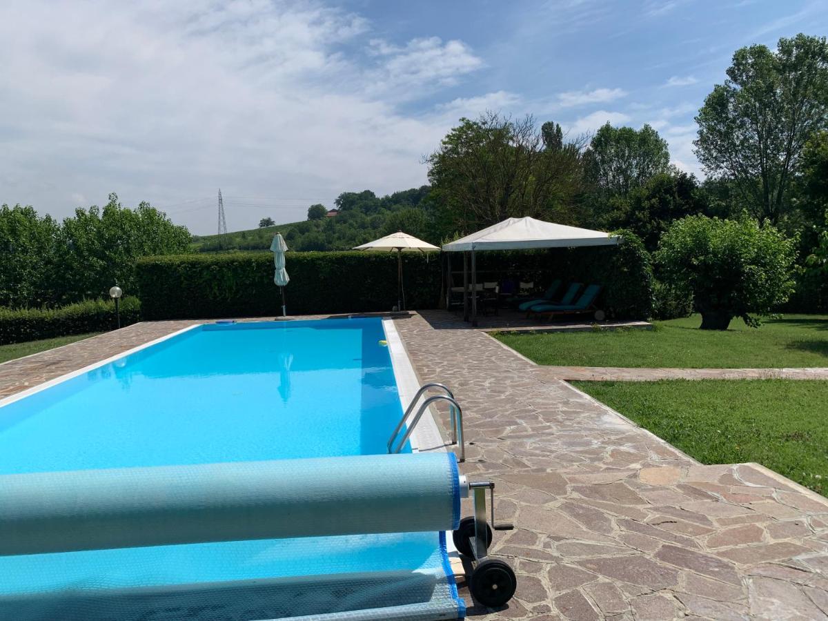Apart-Agriturismo "La Colomba" Nizza Monferrato Exterior foto