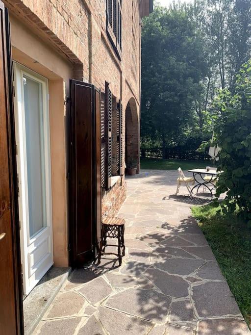 Apart-Agriturismo "La Colomba" Nizza Monferrato Exterior foto